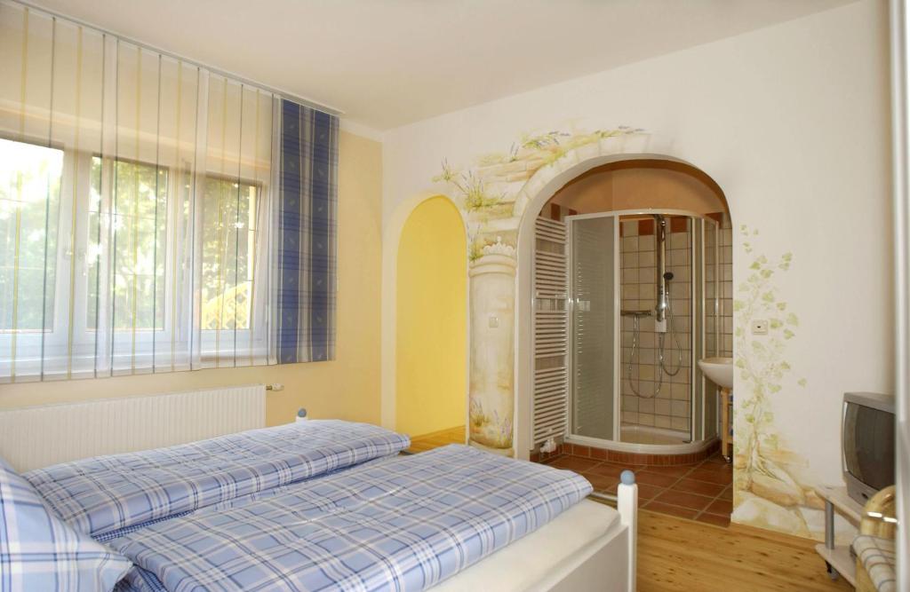 Hotel Garni Huegellandhof Neuhaus am Klausenbach Pokoj fotografie
